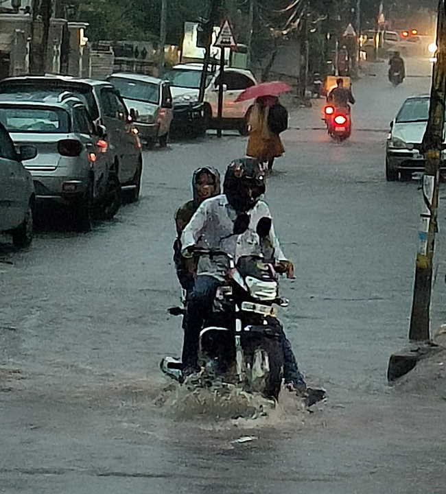hyderabad_20rains_20update_20pics-19.jpg 17