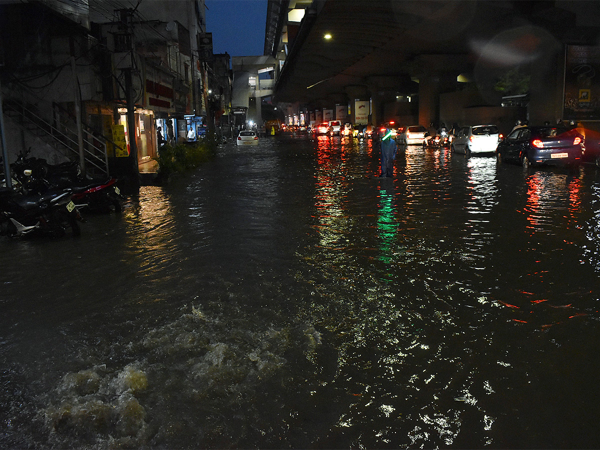 hyderabad_20rains_20update_20pics-3.jpg 3