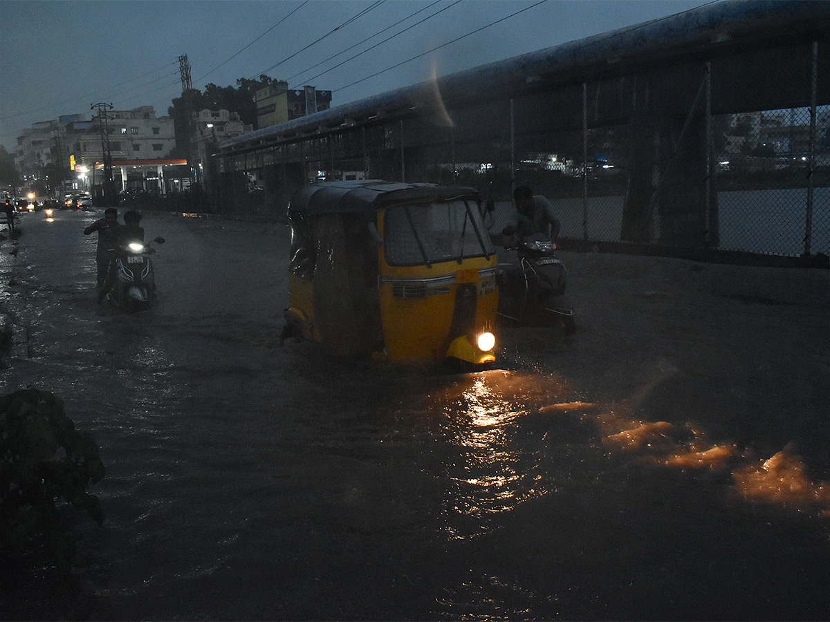 hyderabad_20rains_20update_20pics-39.jpg 34