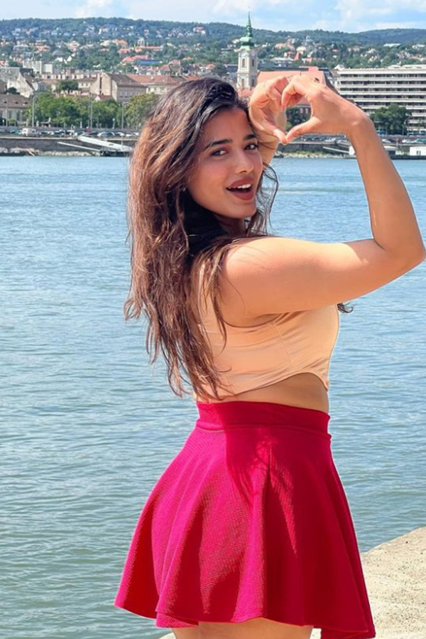 ketika-sharma-gorgeous.jpg 9