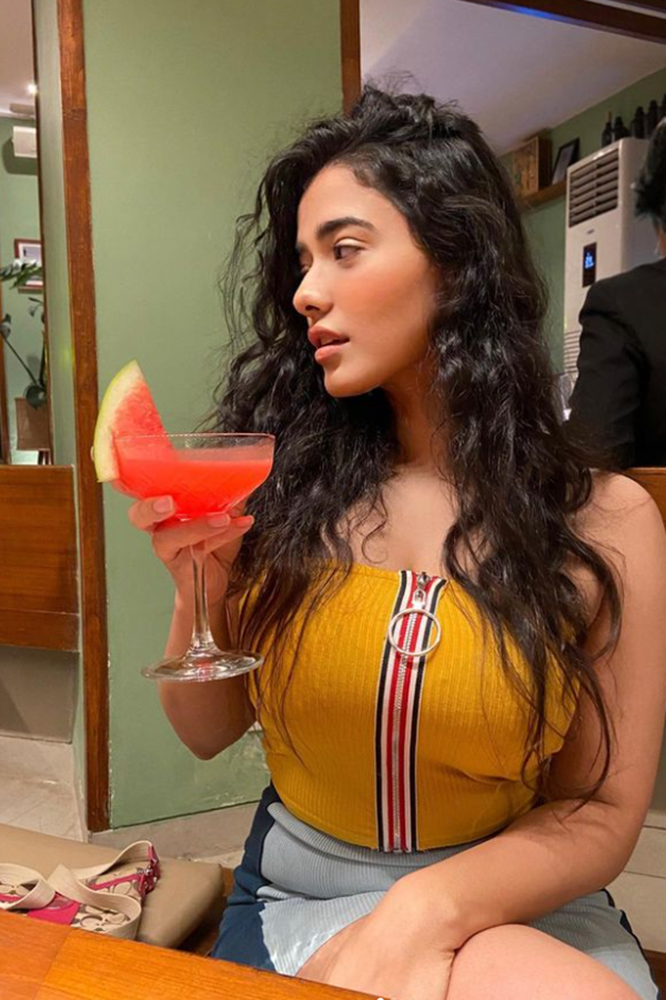 ketika-sharma-post-of-the-day.jpg 12