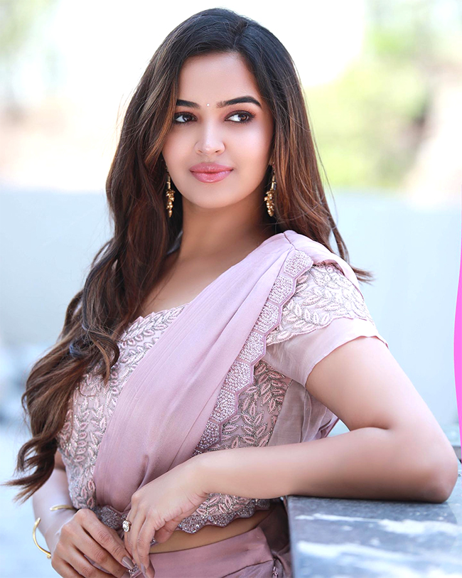 Actress_20Poojitha_20Ponnada_20Photos-21.jpg 20