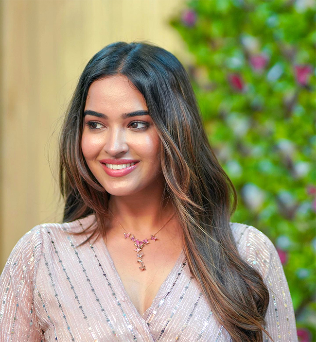 Actress_20Poojitha_20Ponnada_20Photos-22.jpg 21