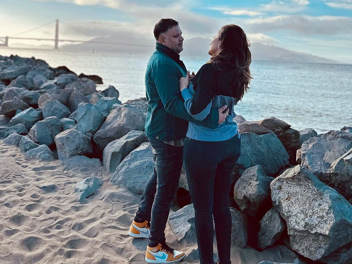 Anchor_20Anasuya_20Enjoying_20With_20Her_20Family_20in_20California_20Photos_6.jpg 7