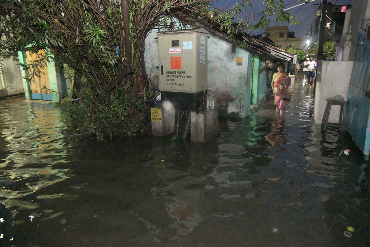 Heavy_20Rains_20in_20andhra_20pradesh_20update_20photos-10.jpg 10