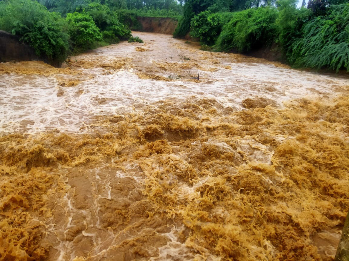 Heavy_20Rains_20in_20andhra_20pradesh_20update_20photos-2.jpg 2