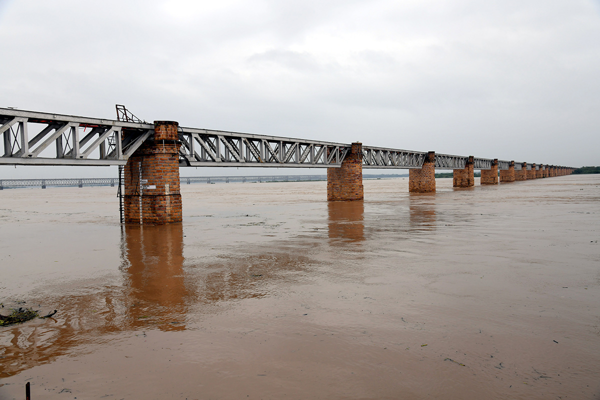 Heavy_20Rains_20in_20andhra_20pradesh_20update_20photos-22.jpg 21