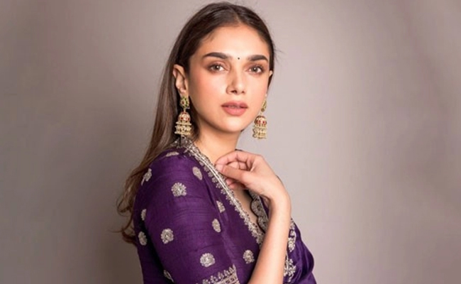 aditiraohydari.jpg