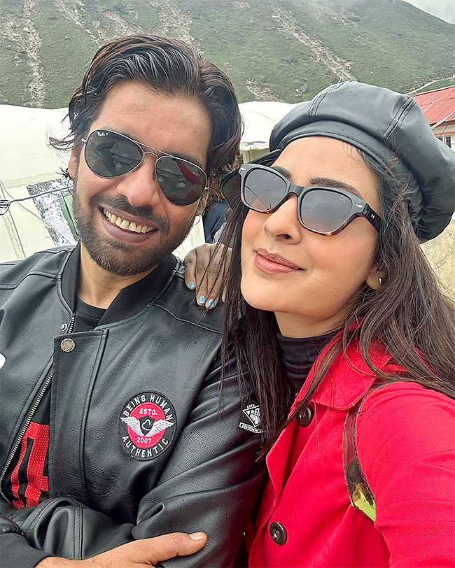payal_20rajput_20at_20kedarnath_20temple-9.jpg 9