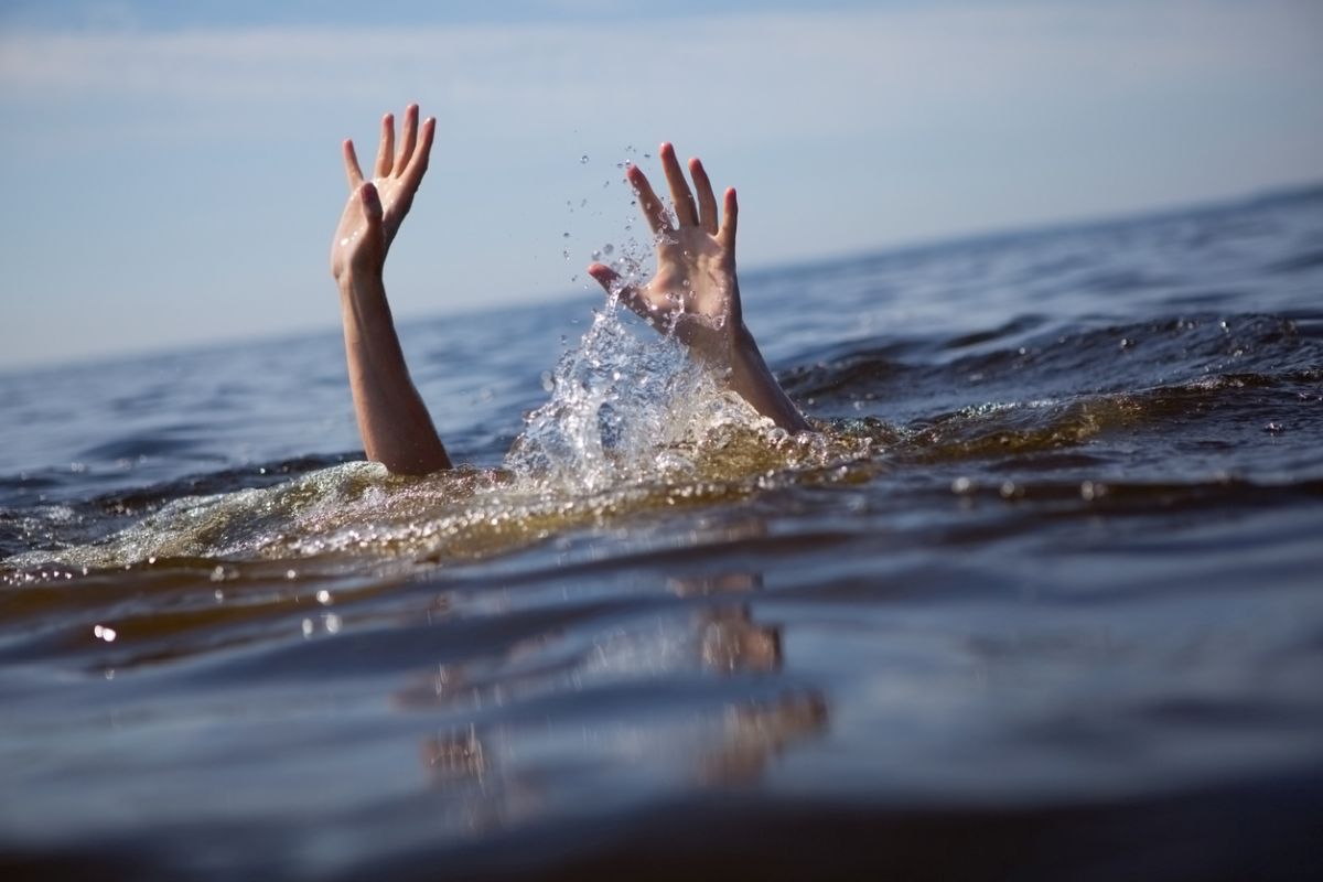 drown.jpg