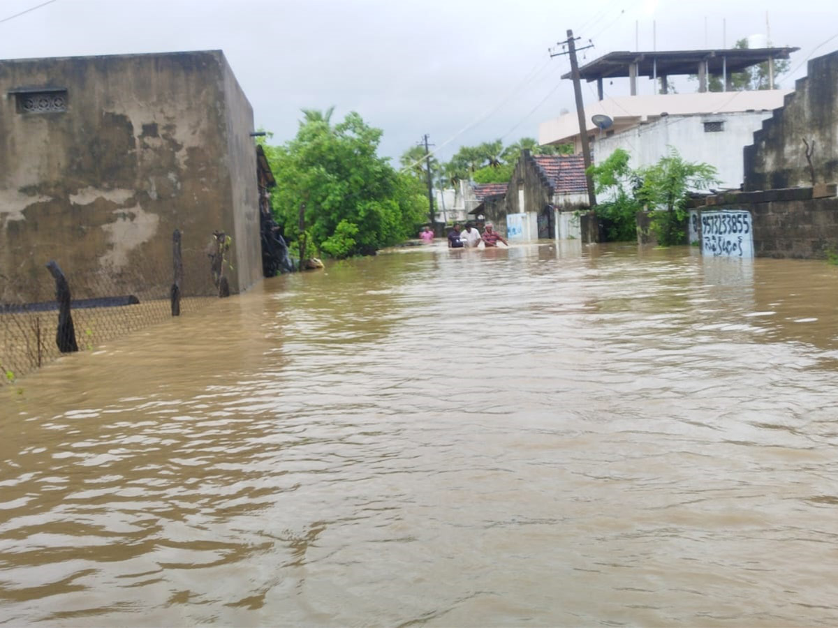 heavy_20rain_20in_20warangal_20district_20photos-13.jpg 11