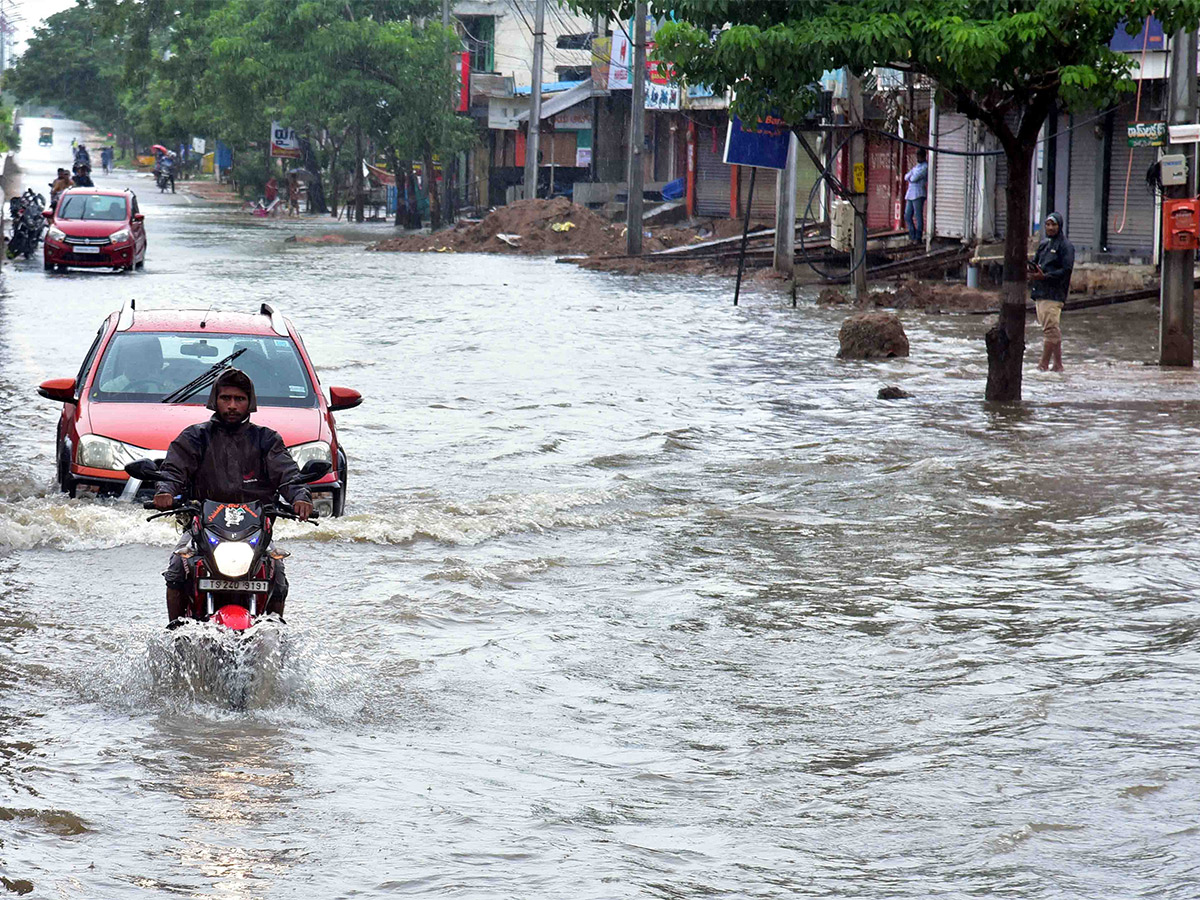 heavy_20rain_20in_20warangal_20district_20photos-18.jpg 16