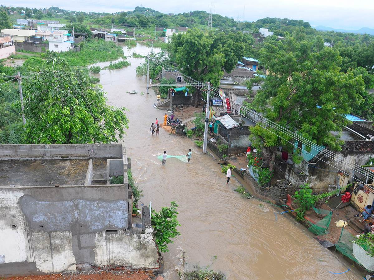 heavy_20rain_20in_20warangal_20district_20photos-21.jpg 19