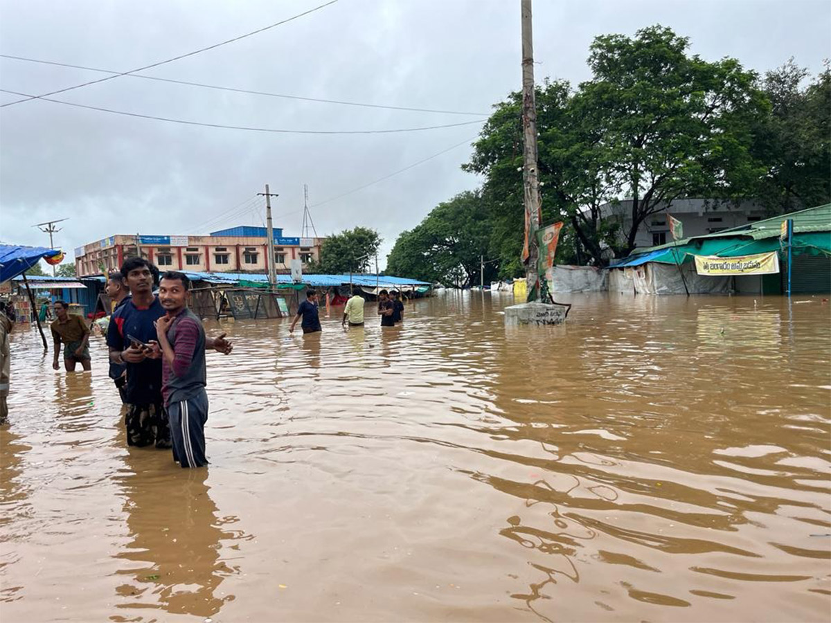 heavy_20rain_20in_20warangal_20district_20photos-58.jpg 53
