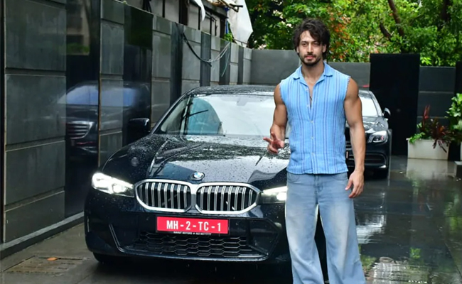 tiger-shroff-new-car.jpg