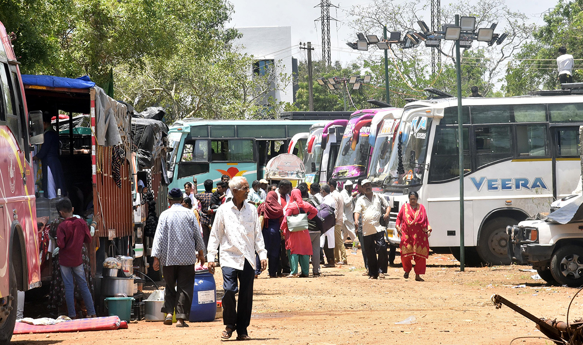 Rottela_20Panduga_202023_20Bara_20Shaheed_20Dargah_20in_20Nellore_20in_20Andhra_20Pradesh-20.jpg 17