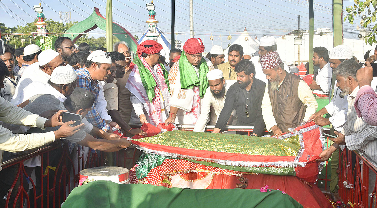 Rottela_20Panduga_202023_20Bara_20Shaheed_20Dargah_20in_20Nellore_20in_20Andhra_20Pradesh-24.jpg 20