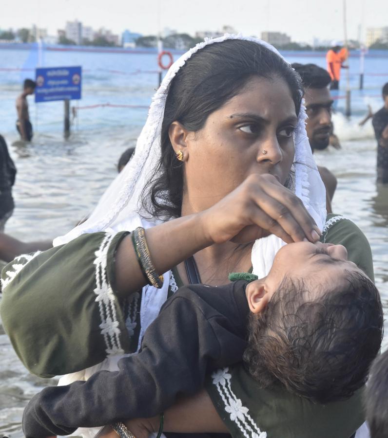 Rottela_20Panduga_202023_20Bara_20Shaheed_20Dargah_20in_20Nellore_20in_20Andhra_20Pradesh-33.jpg 26