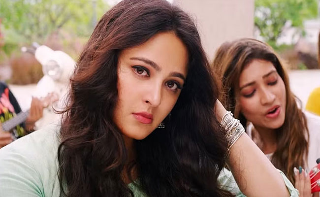 anushka.jpg