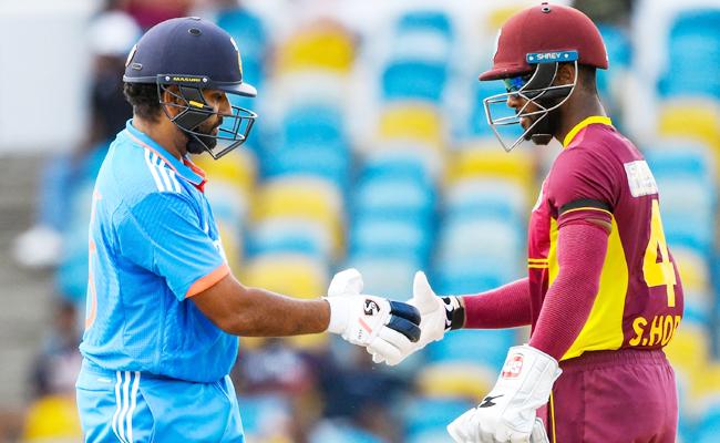 ind-beat-wi-in-1st-odi.jpg