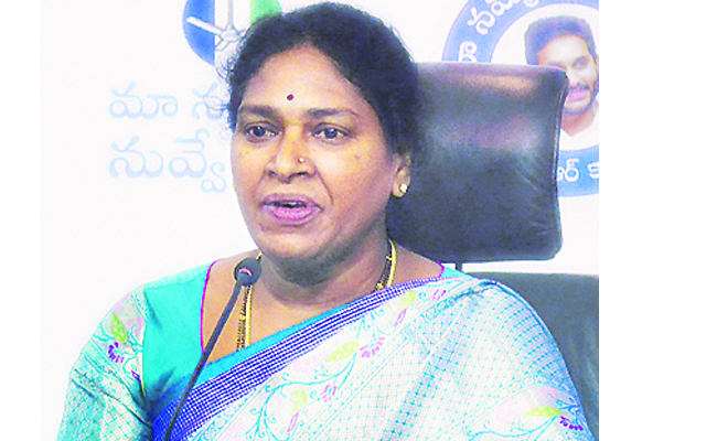 woman_20_2Csunitha.jpg