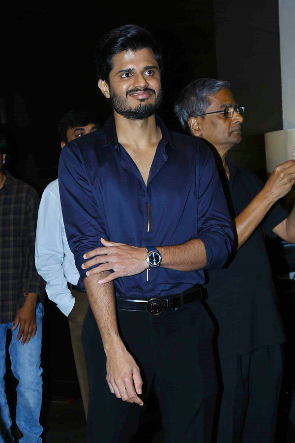 Celebs_20At_20Hiya_20Dasaris_20The_20Noir_20Rendezvous_20Paint_20Exhibition_20PHotos_1.jpg 12