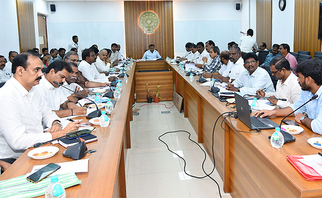 Unions-Meeting-Over-Zonal-System.jpg