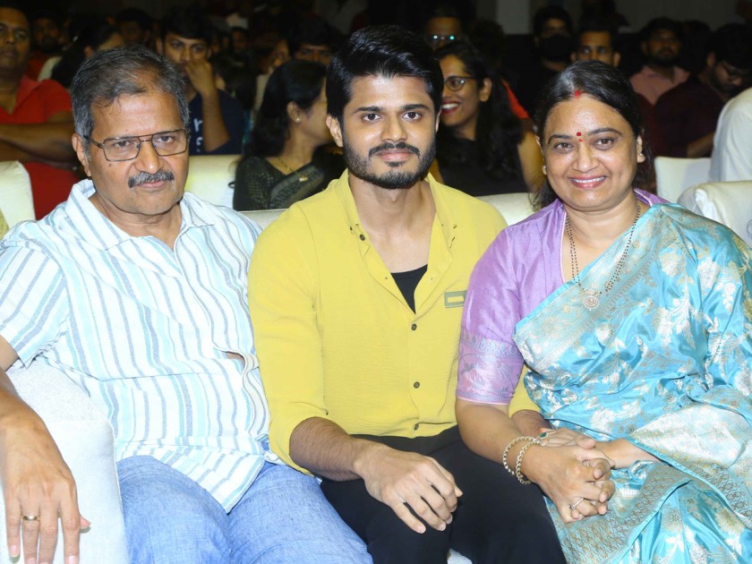 anand-devarakonda-family.jpg 29