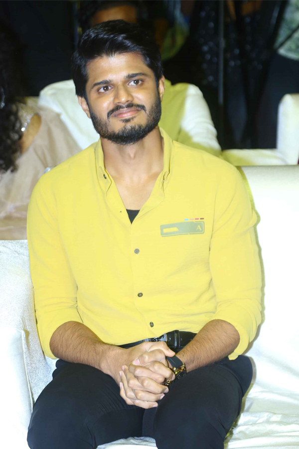 anand-devarakonda.jpg 9
