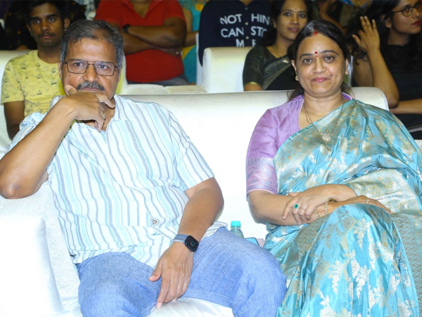 baby-movie-anand-devarakonda-family.jpg 31
