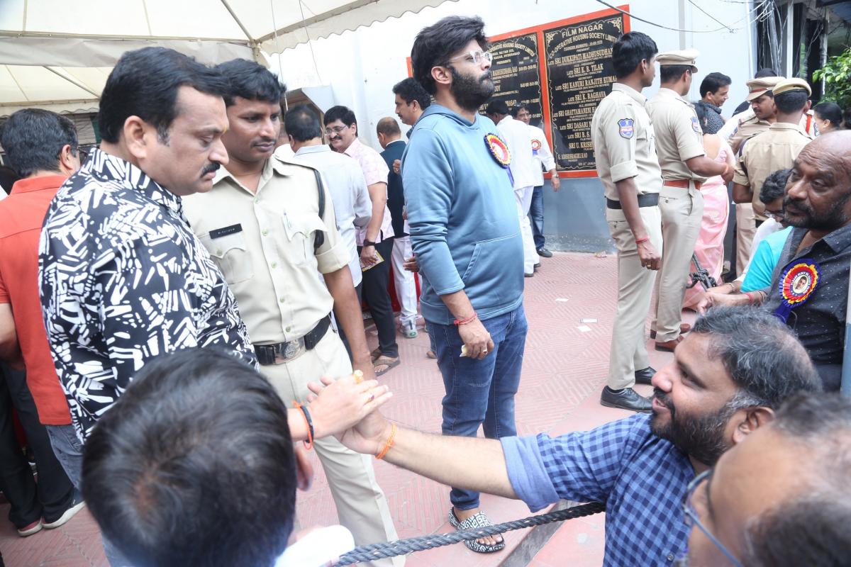 bandla-ganesh.jpg 12