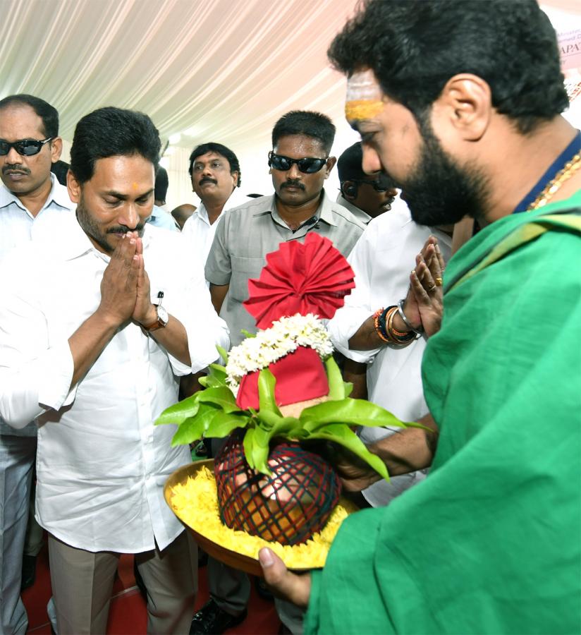 CM_20YS_20Jagan_20Visakha_20Tour_20Photos-29.jpg 25