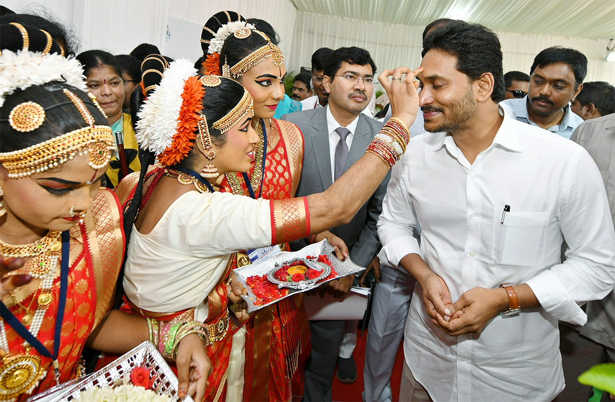 CM_20YS_20Jagan_20Visakha_20Tour_20Photos-30.jpg 26