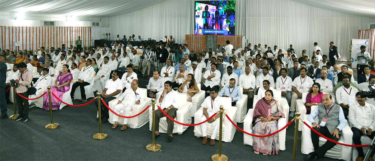 CM_20YS_20Jagan_20Visakha_20Tour_20Photos-31.jpg 27