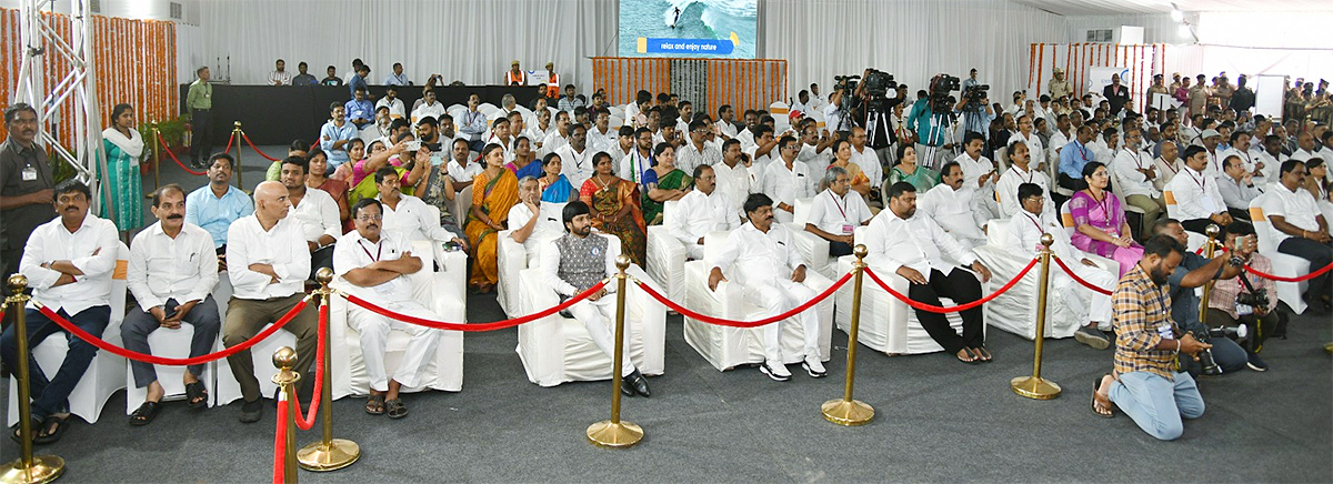 CM_20YS_20Jagan_20Visakha_20Tour_20Photos-34.jpg 30