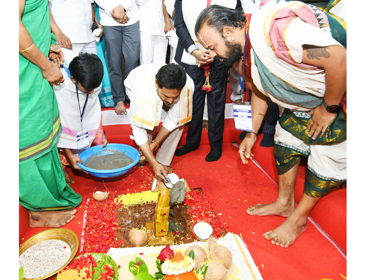 CM_20YS_20Jagan_20Visakha_20Tour_20Photos_5.jpg 3