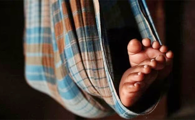 Kolkata-Mother-Sells-21Day-Old-Daughter.jpg