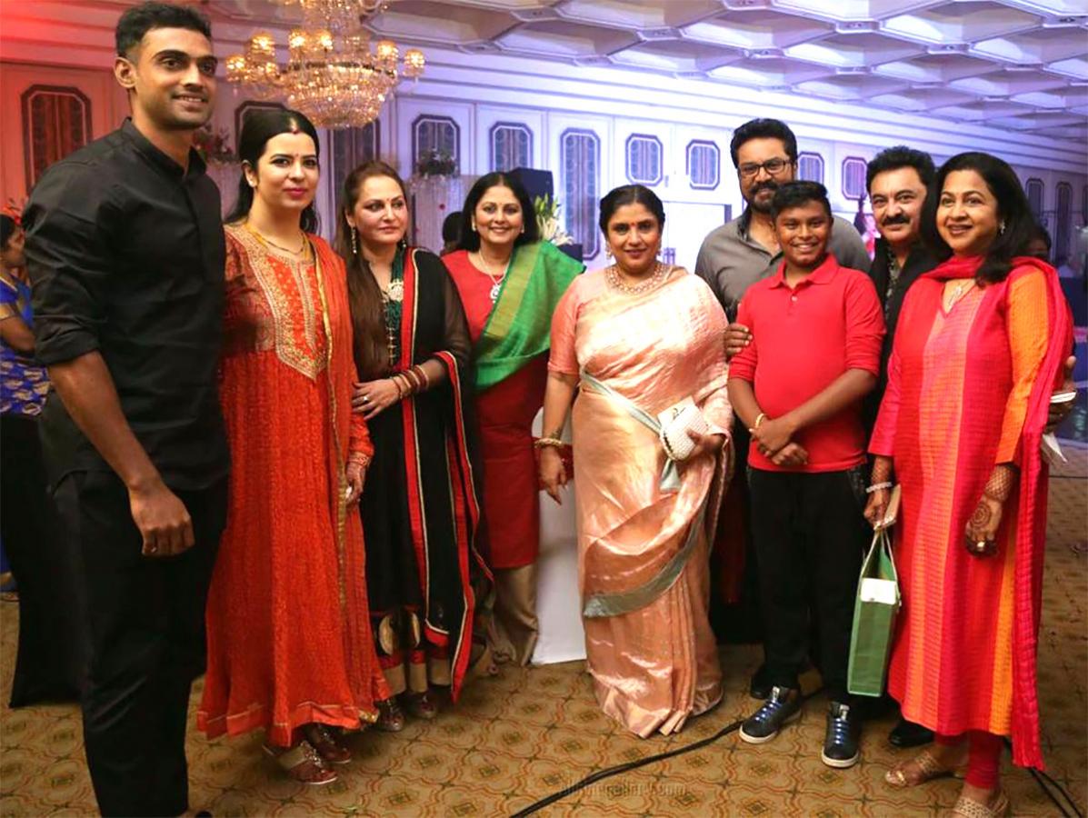 Actress_20Jayasudha_20Rare_20And_20Unseen_20Photos-18.jpg 17