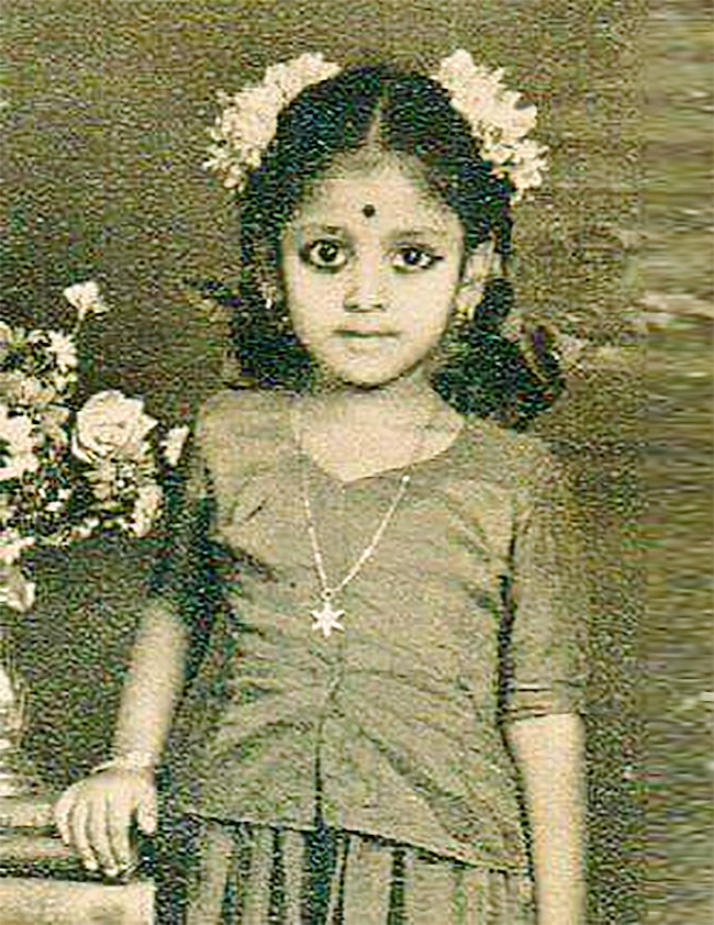Actress_20Jayasudha_20Rare_20And_20Unseen_20Photos-2.jpg 2