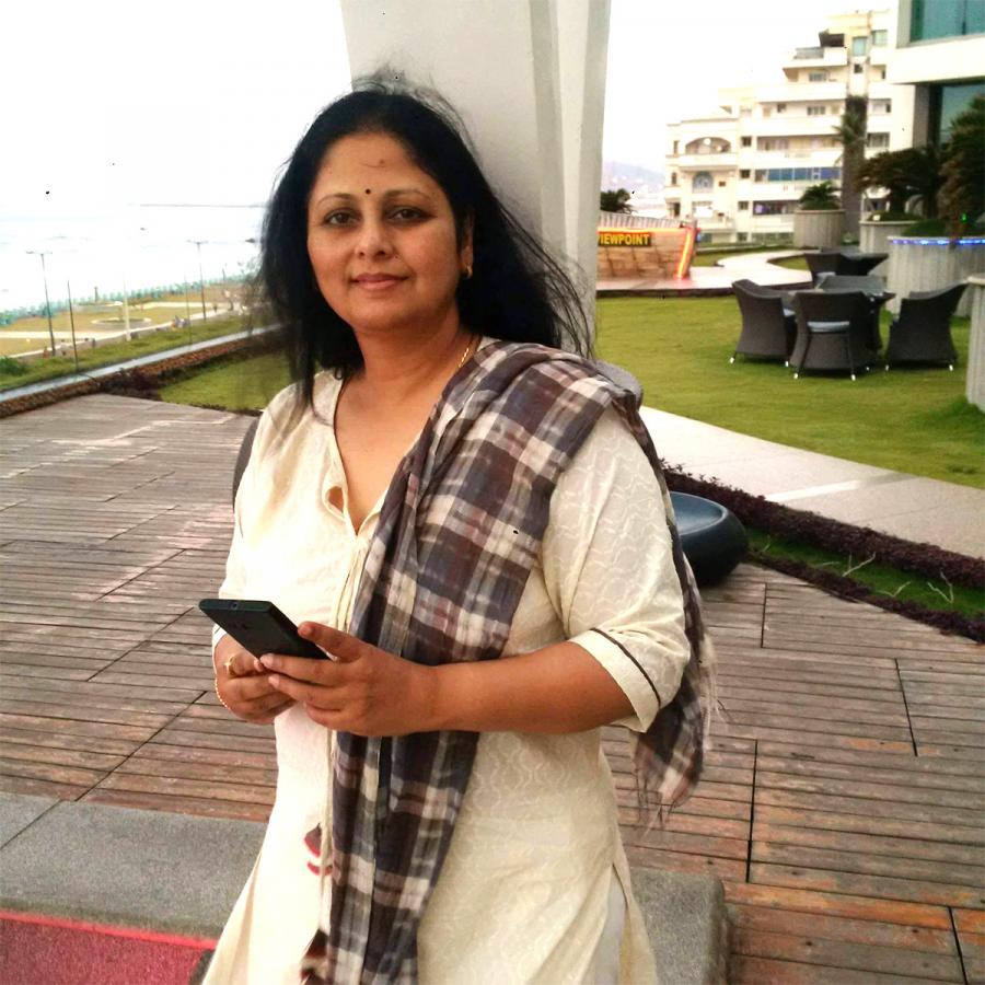 Actress_20Jayasudha_20Rare_20And_20Unseen_20Photos-22.jpg 21