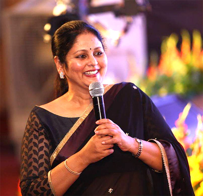 Actress_20Jayasudha_20Rare_20And_20Unseen_20Photos-32.jpg 31