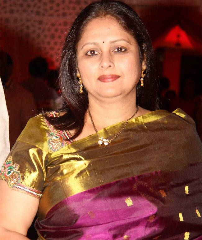 Actress_20Jayasudha_20Rare_20And_20Unseen_20Photos-33.jpg 32