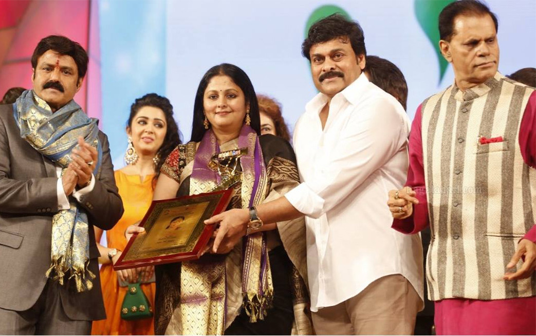 Actress_20Jayasudha_20Rare_20And_20Unseen_20Photos-8.jpg 8