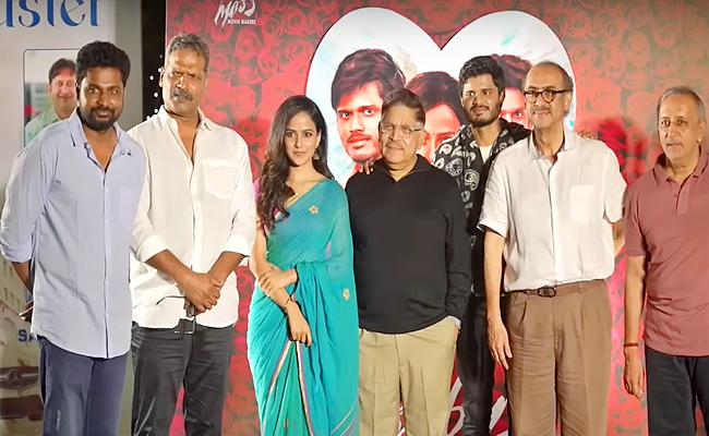 Allu_20Arvind_20House_20Party_20To_20Baby_20Movie_20Team_20Photos_16.jpg 14