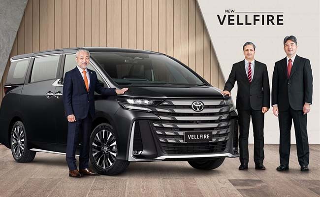 New_20Toyota_20Vellfire.jpg