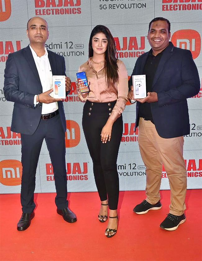 dimple_20hayathi_20latest_20news.jpg 14