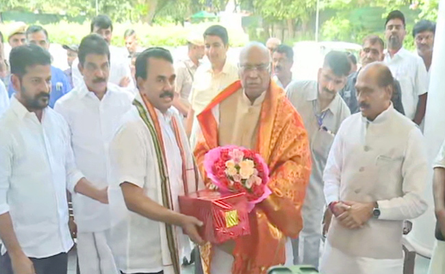 jupally-joins-congress.jpg