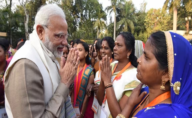 narendra-modi-womens.jpg
