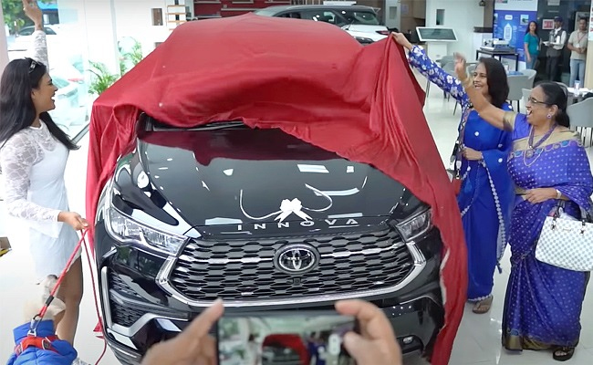 youtuber-new-innova-hycross-car.jpg