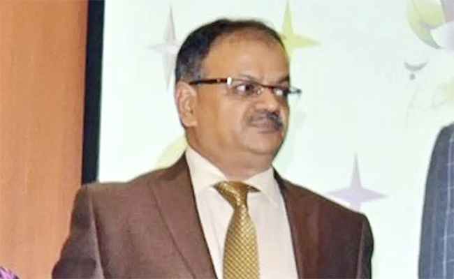Bombay-High-Court-Judge-Announces.jpg